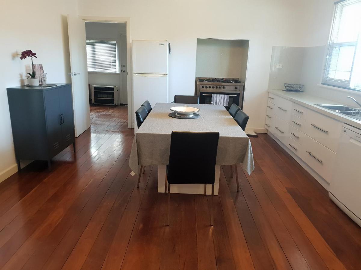 Leisurely Manor - Spacious Three Bedroom Home In Fremantle Eksteriør billede