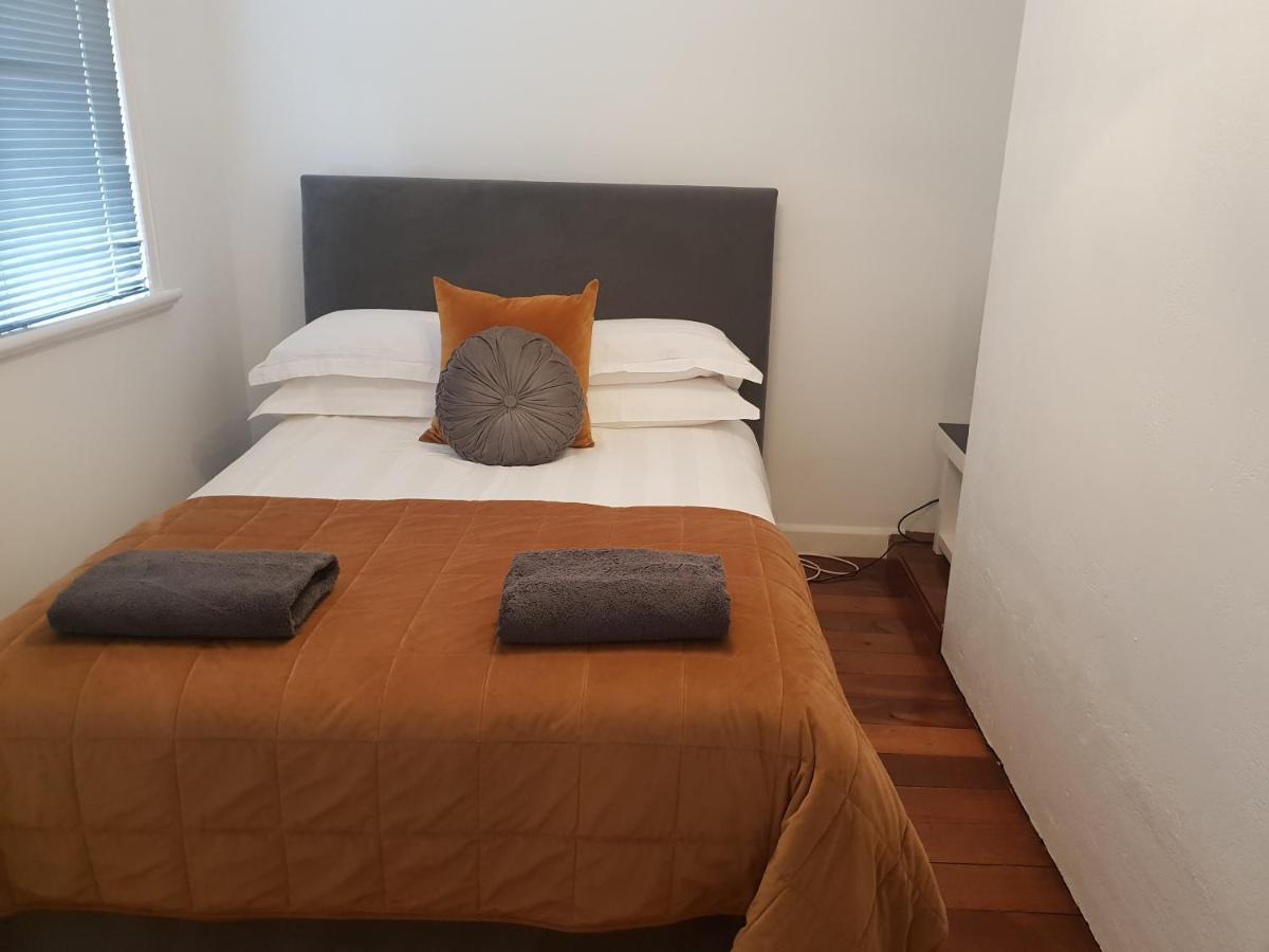 Leisurely Manor - Spacious Three Bedroom Home In Fremantle Eksteriør billede