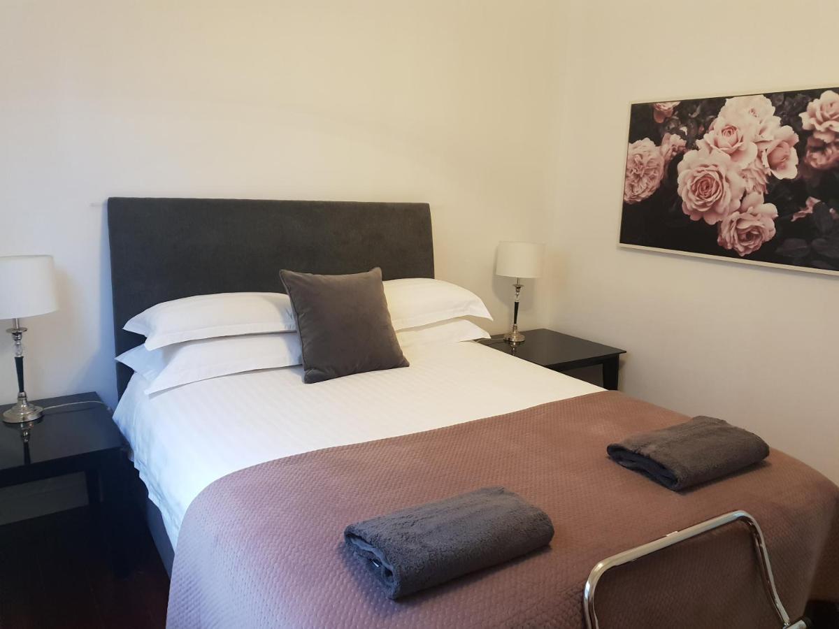 Leisurely Manor - Spacious Three Bedroom Home In Fremantle Eksteriør billede